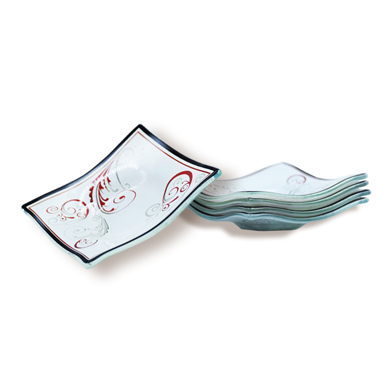 صحون لكاسات الشاي /6صحون.